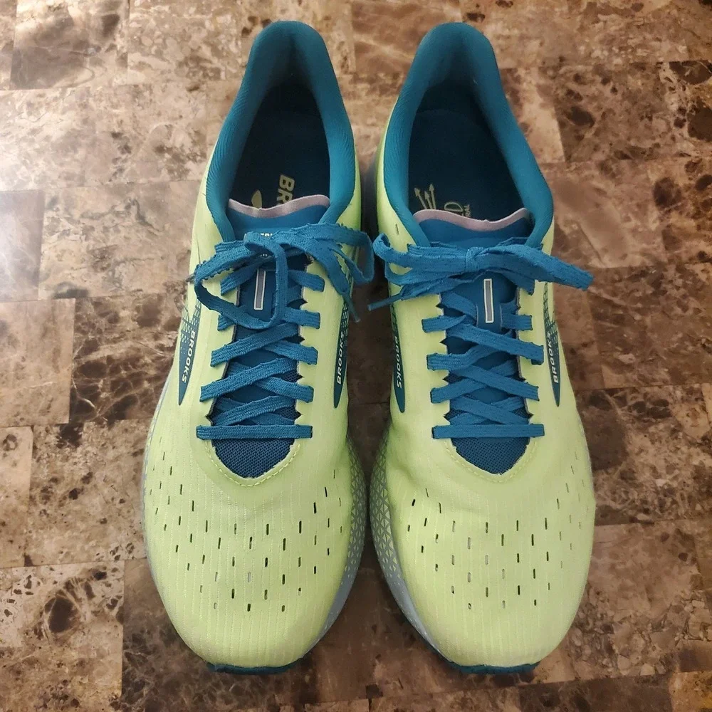 Brooks Men's Hyperion Tempo In Green Kayaking Size 11.5 US MSRP $150 running gym